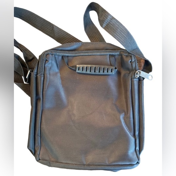 Puma Bag - Picture 2 of 3